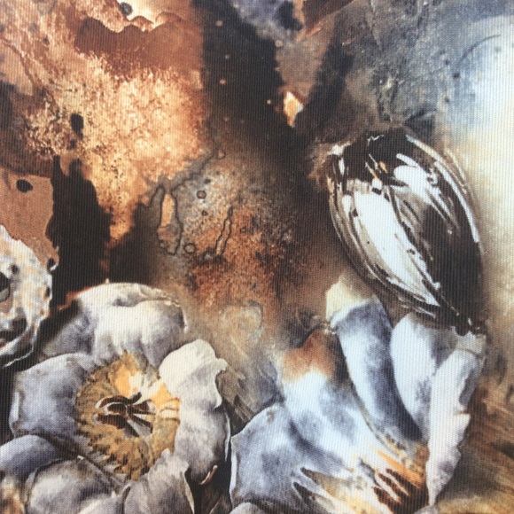 Top - Picture 3 of 3